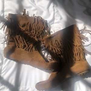 Minnetonka Moccasin Boots